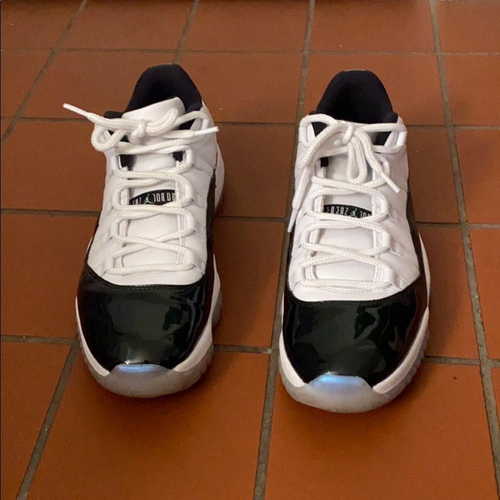 Air Jordan retro low 11